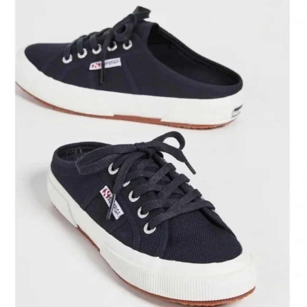 Superga slip style